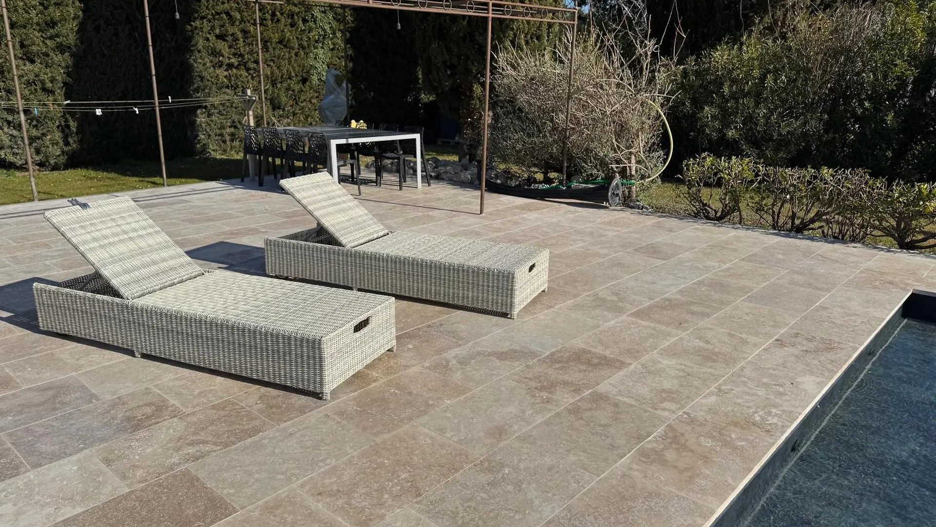 Villa D Agathe En Provence グラヴェソン