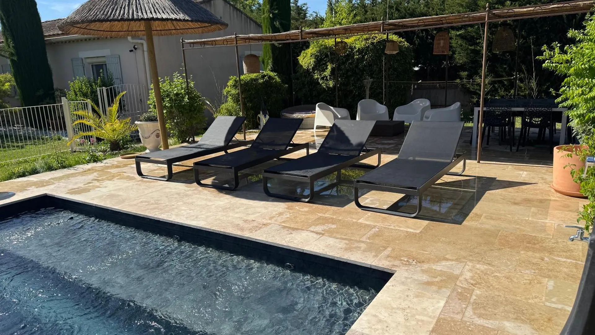 Villa D Agathe En Provence グラヴェソン